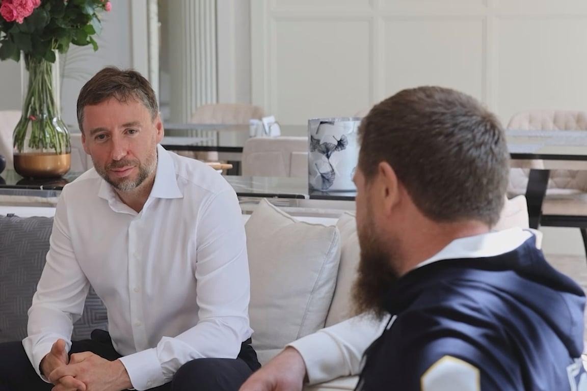Władisław Bakalczuk na spotkaniu z Ramzanem Kadyrowem. Fot. @Kadyrov_95